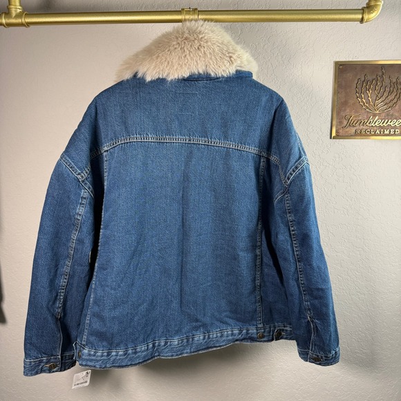We The Free Free People Blue Denim Jacket Faux Fur Collar Quilted Lining L Large - Picture 7 of 8